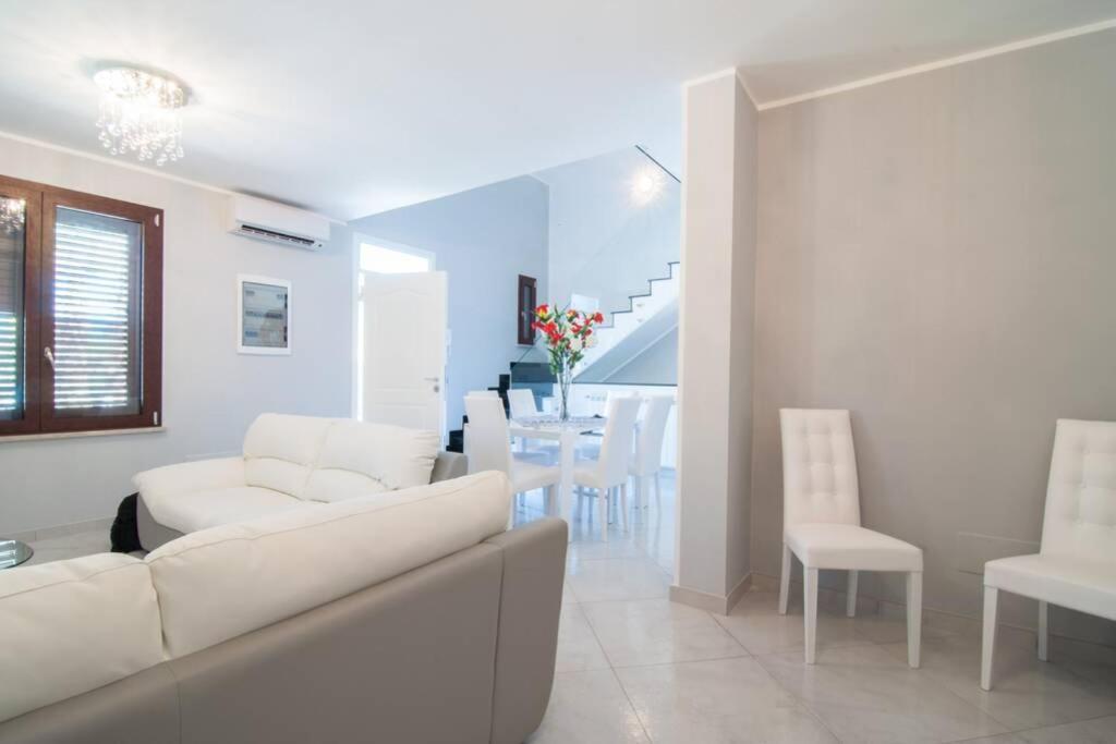 Hh Selection Emiro Villa Lascari Ngoại thất bức ảnh