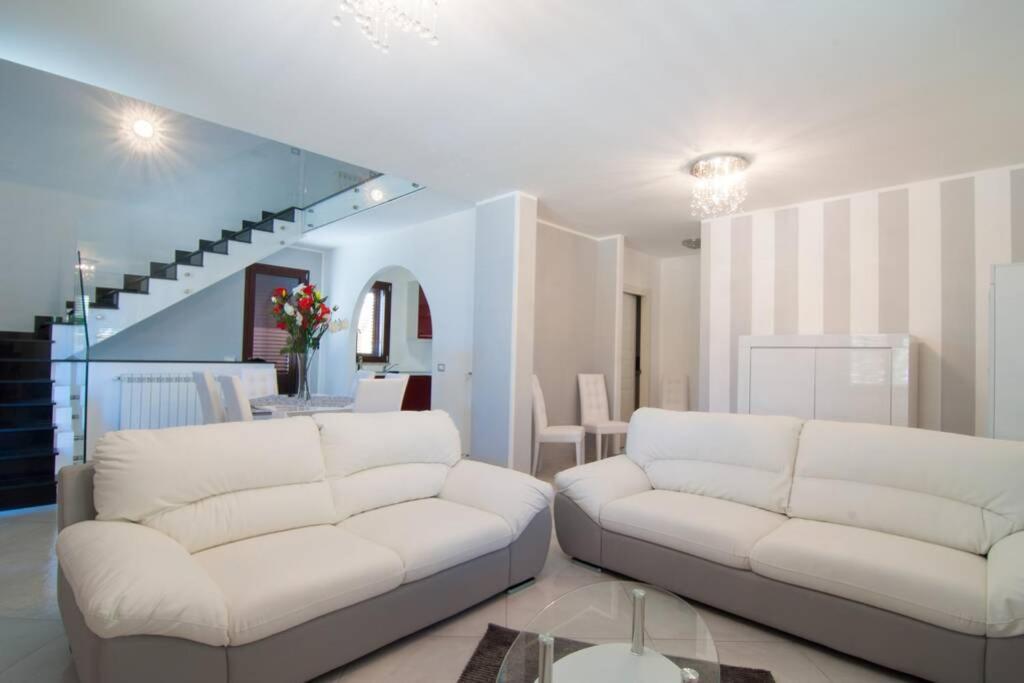 Hh Selection Emiro Villa Lascari Ngoại thất bức ảnh